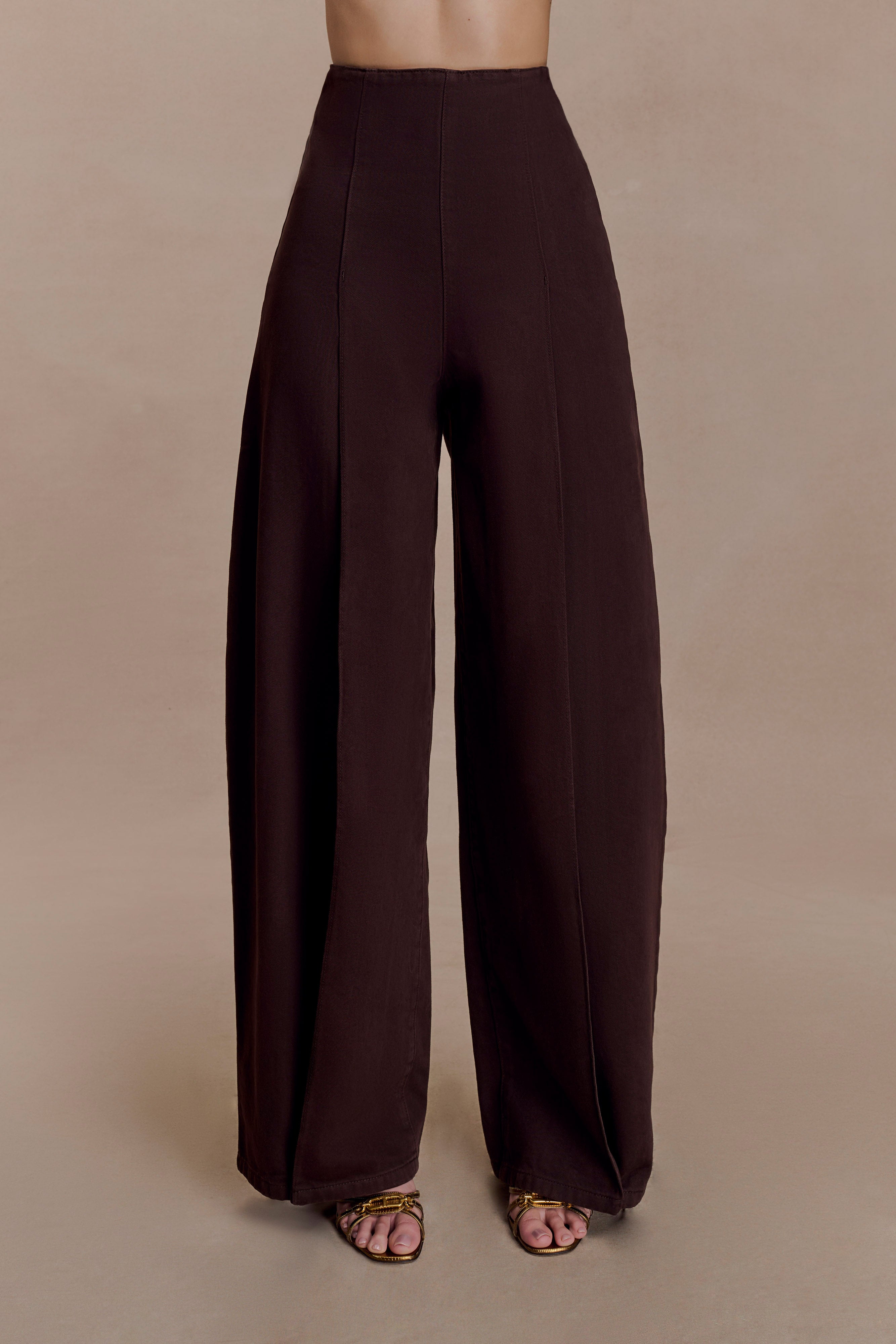 Beatrix High Rise Denim Jeans - Chocolate